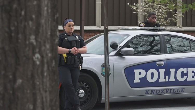 Board begins planning for future security agreement as mayor shows willingness to let KPD officers stay in schools on interim basis Board begins planning for future security agreement as mayor shows willingness to let KPD officers stay in schools on interim basis