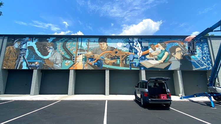 New 100-foot wide mural almost complete in Oak Ridge