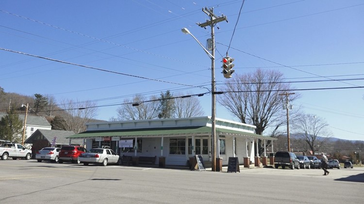 Morgan Co. volunteers work to turn historic general store into destination for hikers