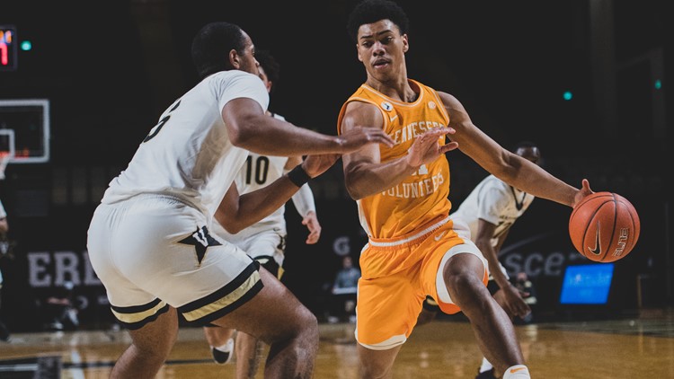 Vols hold off Vanderbilt to complete season sweep
