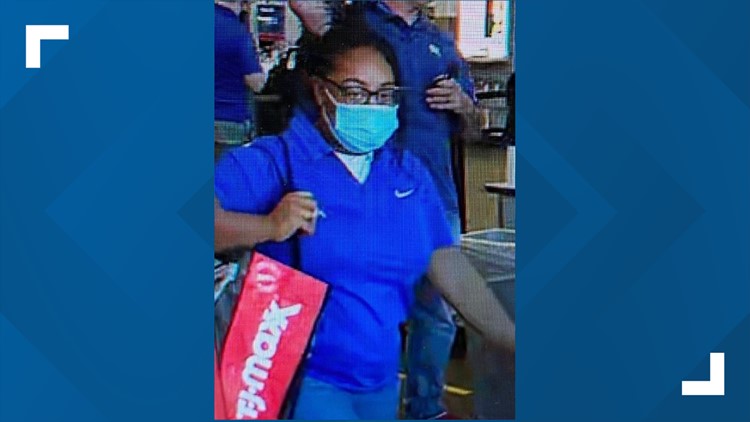 Pair sought in theft of two bags full of Apple Macbooks