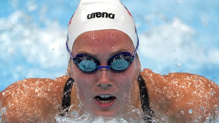 Nashville swimmer Alex Walsh takes home the silver in the 200m Individual Medley Nashville swimmer Alex Walsh takes home the silver in the 200m Individual Medley