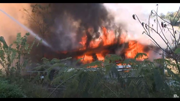 No one hurt in fire that destroyed Seymour convenience store