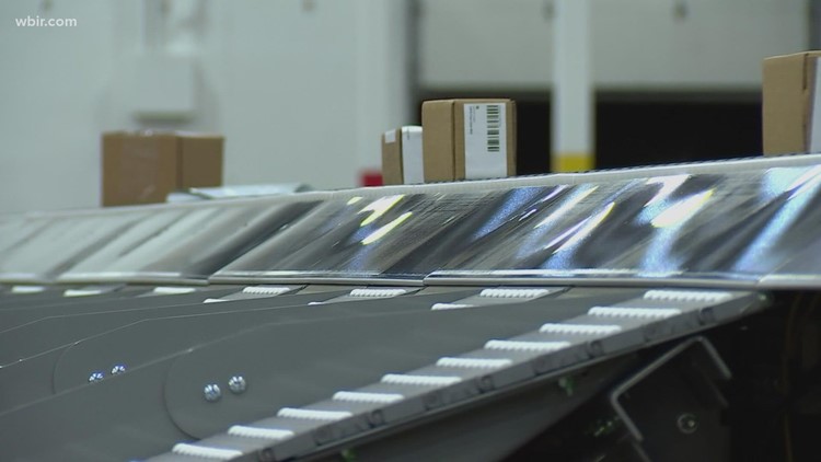 Experts: Supply chain crisis shows signs of easing as industries work to keep up with holiday demand