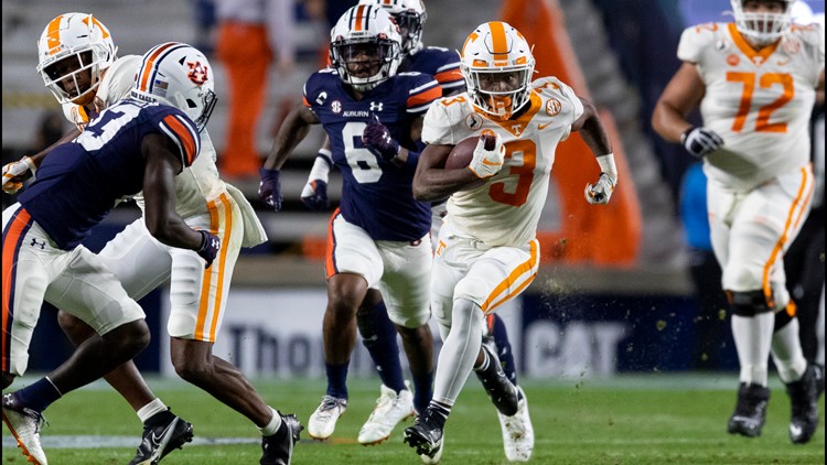 Tennessee loses fifth straight game of season, falls to Auburn 30-17 Tennessee loses fifth straight game of season, falls to Auburn 30-17