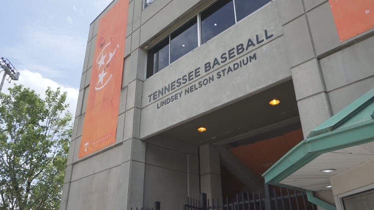 Knoxville businesses prepare for sold-out NCAA baseball regional crowds Knoxville businesses prepare for sold-out NCAA baseball regional crowds