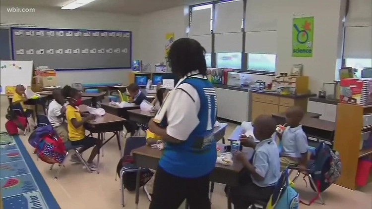 Vanderbilt University research reveals race and gender gap in Tennessee teacher evaluations