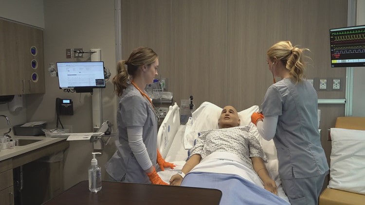 Free tuition and fast-track nursing program hopes to funnel nursing students to UT Medical Center