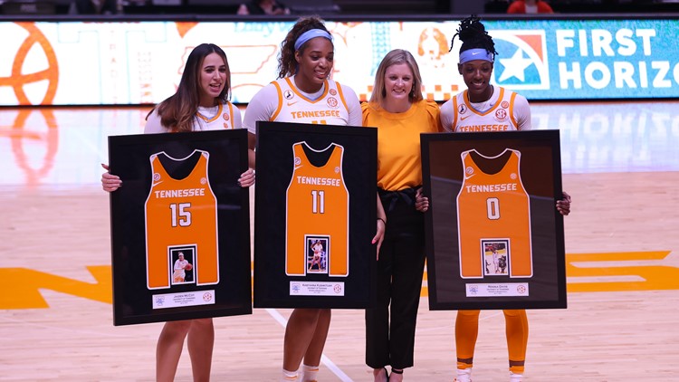 Lady Vol Basketball defeats Auburn 88-54 on senior day, closes out the regular season