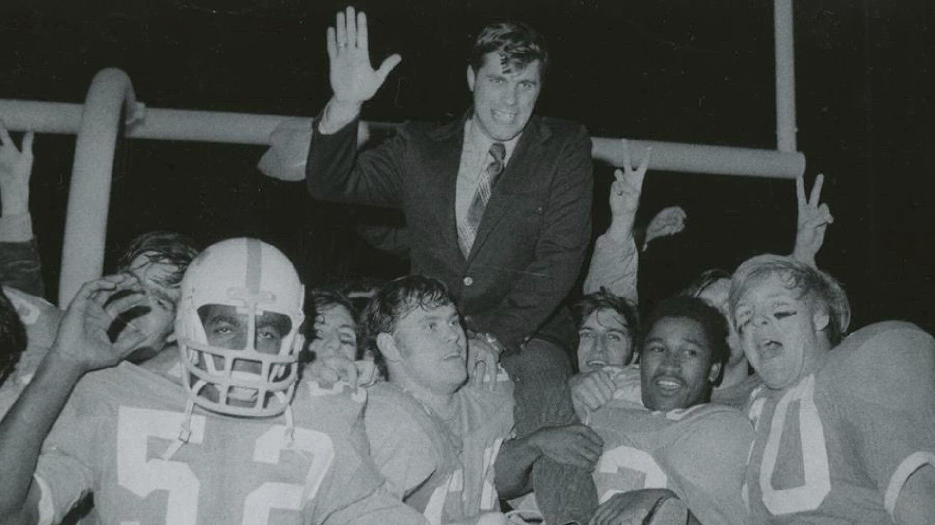 UT announced on Thanksgiving Battle died at the age of 82. His players remembered his legacy on Rocky Top.