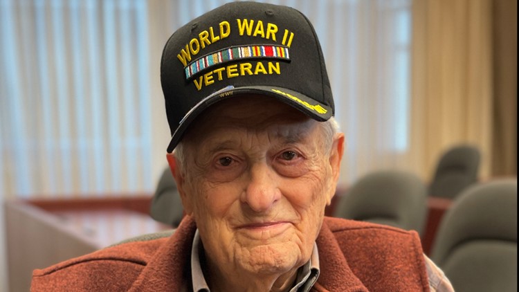 Service & Sacrifice: 100-year-old WWII veteran pilot describes crash landing in English Channel on D-Day
