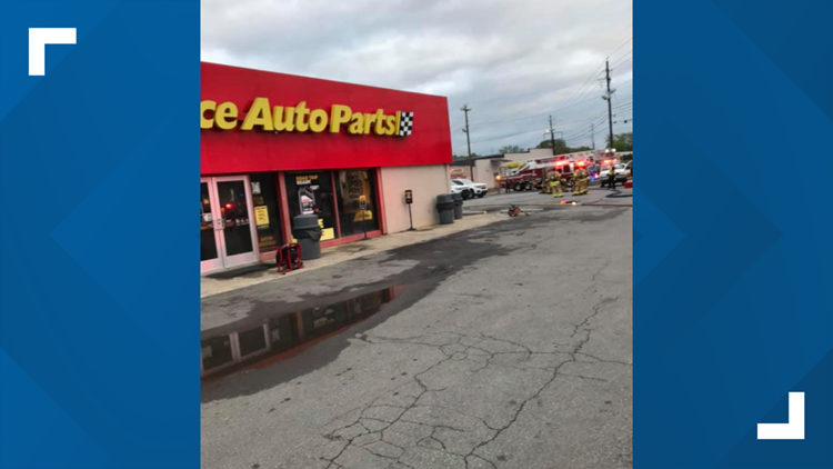 Sevierville Fire Dept. responding to commercial fire on Forks of the River Parkway