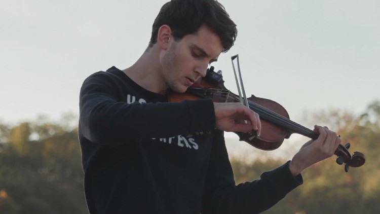 Ukrainian musician finds safety in East Tennessee through music, his violin
