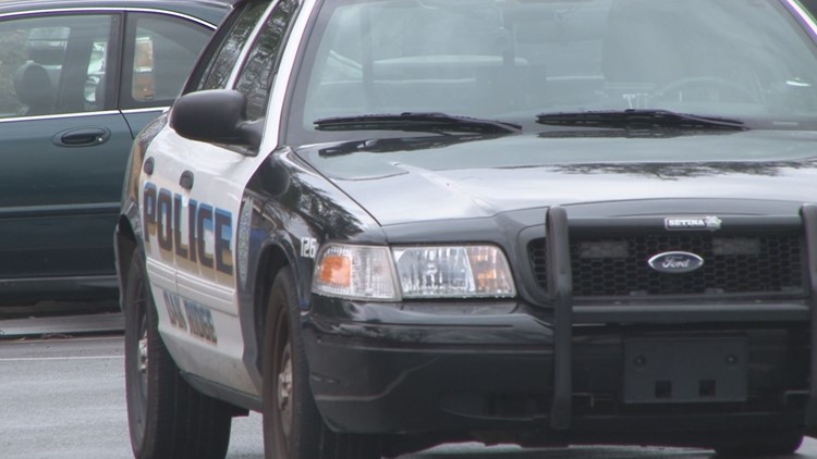 Oak Ridge middle school student charged for making violent threats, police say Oak Ridge middle school student charged for making violent threats, police say