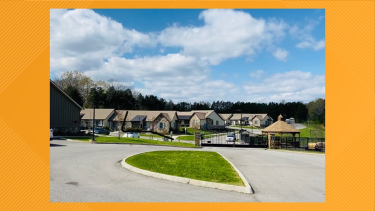 Spend your lunch break helping Restoration House help low-income single moms in East Tennessee