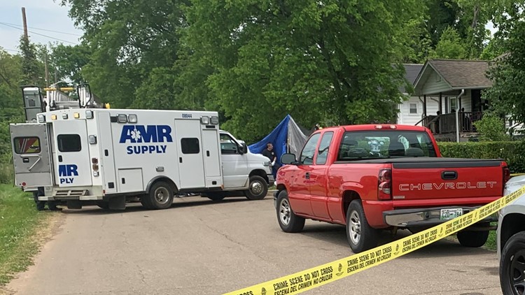 Man found shot, killed in vehicle outside East Knoxville home