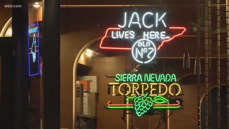 City goes after 2 bars for staying open after curfew
