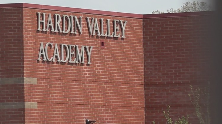 Hardin Valley Academy evacuated Thursday afternoon after odor, building cleared Hardin Valley Academy evacuated Thursday afternoon after odor, building cleared