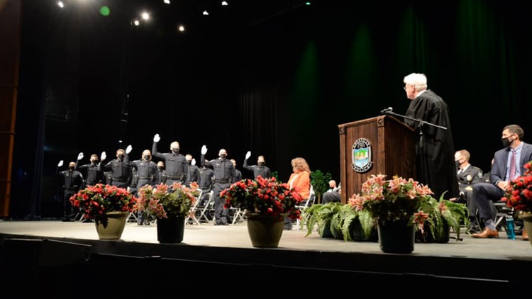 Welcome aboard! Knoxville Police Department hosts graduation ceremony for 20 new recruits Welcome aboard! Knoxville Police Department hosts graduation ceremony for 20 new recruits