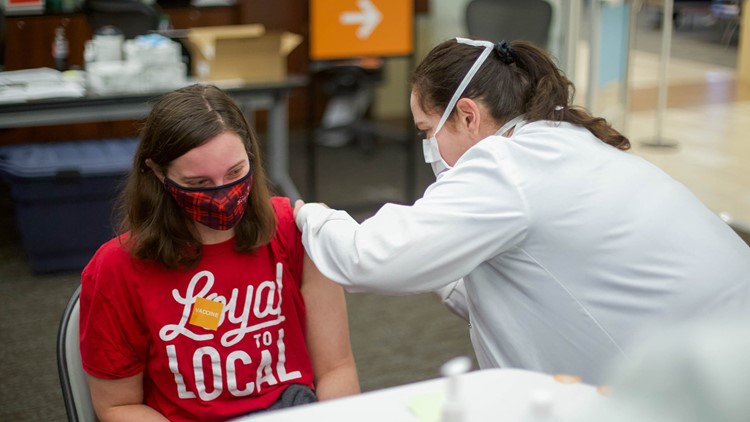 UT Medical Center begins offering Pfizer booster shot