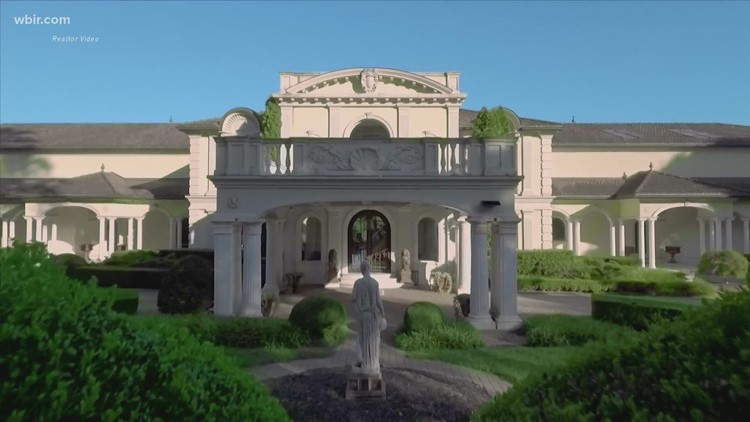 Sold! | Bidders pay far more than estimated for items at first Villa Collina auction