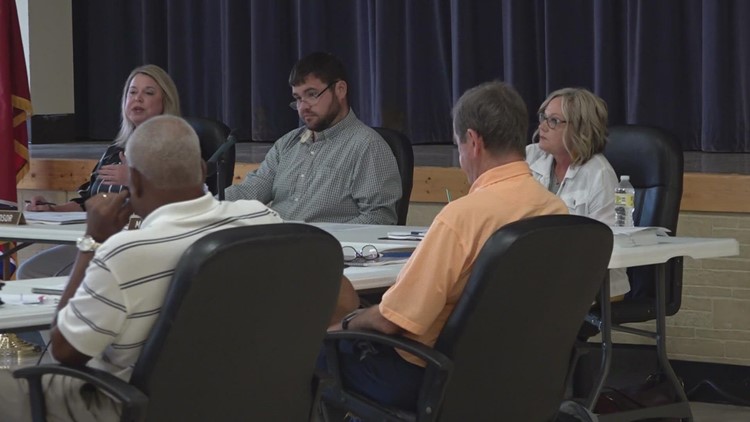 Stuck at school with no way home | Monroe Co. parents frustrated over lack of school bus routes in school district Stuck at school with no way home | Monroe Co. parents frustrated over lack of school bus routes in school district