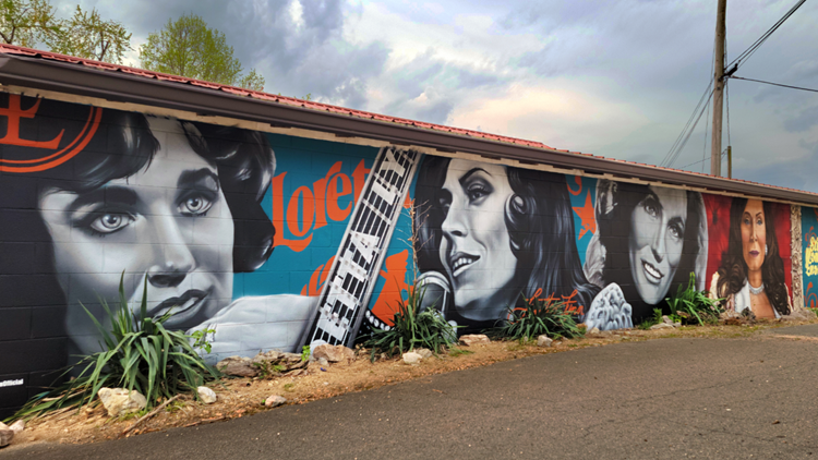 New Loretta Lynn mural depicts her 60+ year career