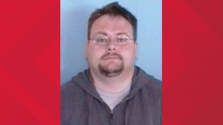 Investigators: NC man arrested for child porn, admits to filming young girls at a Gatlinburg water park Investigators: NC man arrested for child porn, admits to filming young girls at a Gatlinburg water park