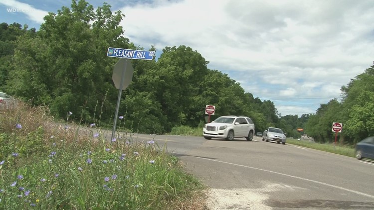 Continued crashes at Sevier County Chapman Highway intersection worries neighbors