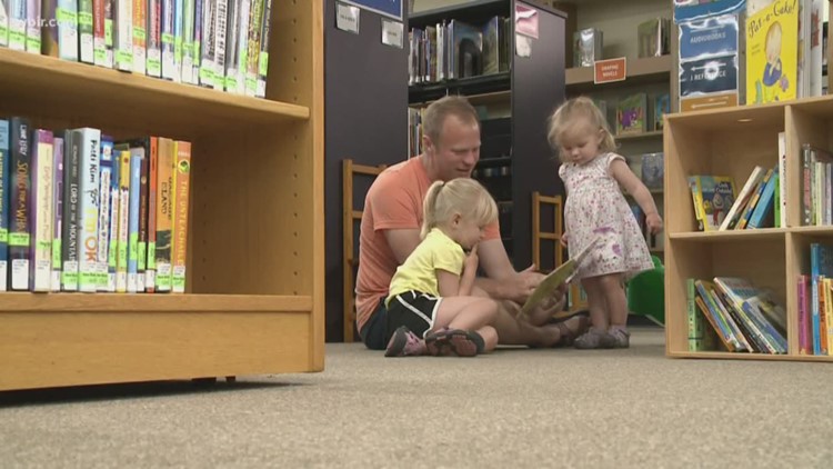 Tennessee DOE offering families free decodable book series to teach young readers