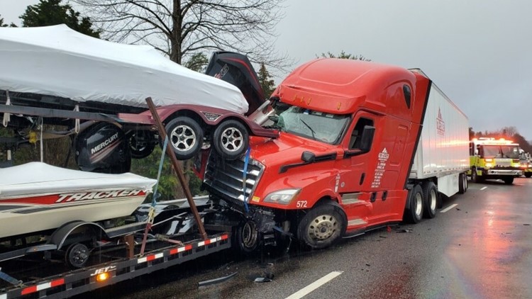 Minor injuries reported in multi-vehicle crash involving tractor-trailers on I-40 West near Midway Rd.