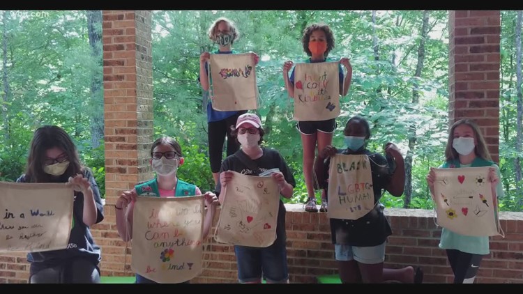 Girl scouts make reusable bags for church Girl scouts make reusable bags for church