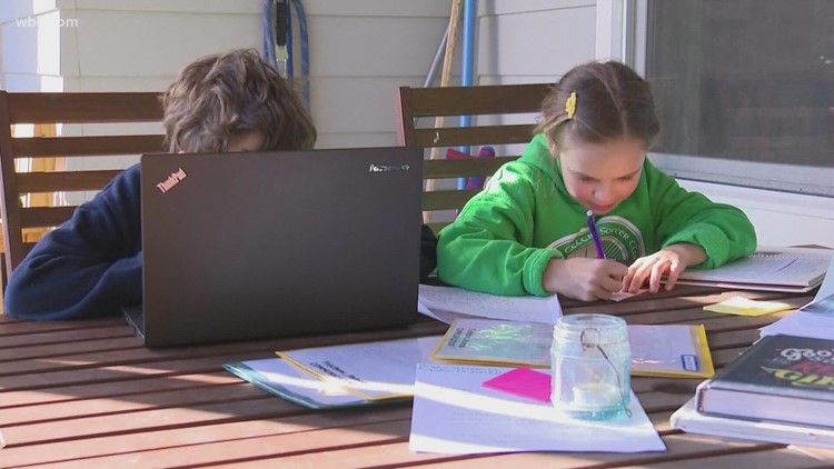 More parents turn to homeschool options in response to pandemic