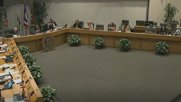 Knoxville City Council discusses easing requirements for building duplexes in some neighborhoods