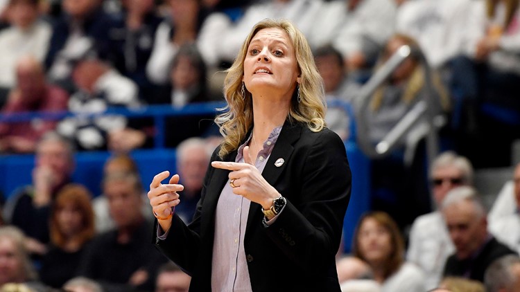 WATCH: Kellie Harper gives passionate halftime speech to Lady Vols WATCH: Kellie Harper gives passionate halftime speech to Lady Vols