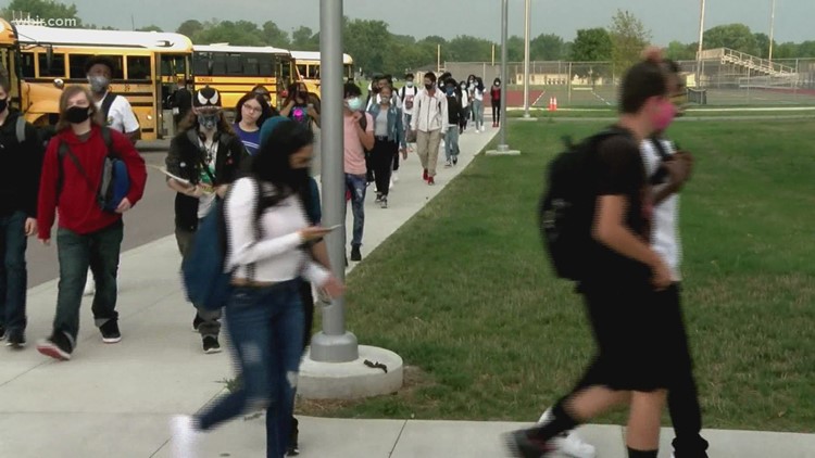Oak Ridge School Board votes to mandate masks indoors, allowing parents to opt kids out