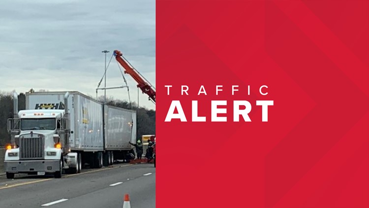 One person dead after crash on I-40W near Papermill Dr.