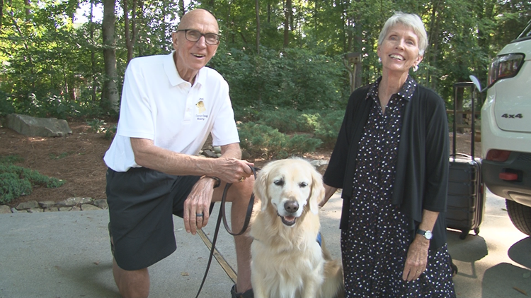 Local dog goes to Florida to comfort building collapse victims