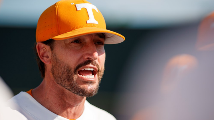 Tennessee blasts five home runs in a dismantling of Liberty, 9-3