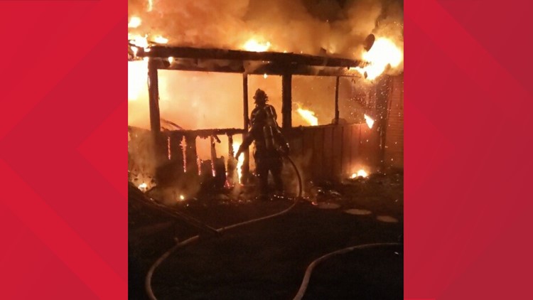 No injuries reported after North Knoxville house fire
