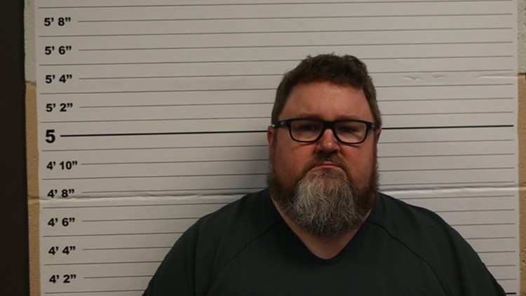 Former Campbell County teacher waives extradition to Florida to face child sex charge