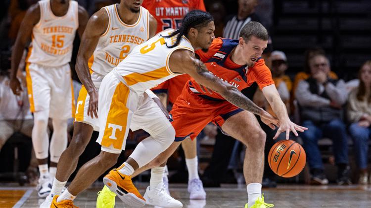 Tennessee Basketball rolls past UT Martin, 78-35