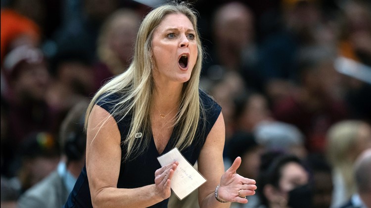 Tennessee fires Lady Vols head coach Kellie Harper