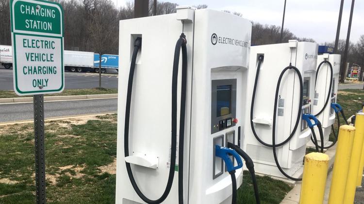 Tennessee electric vehicle drivers will see new fees starting in 2024