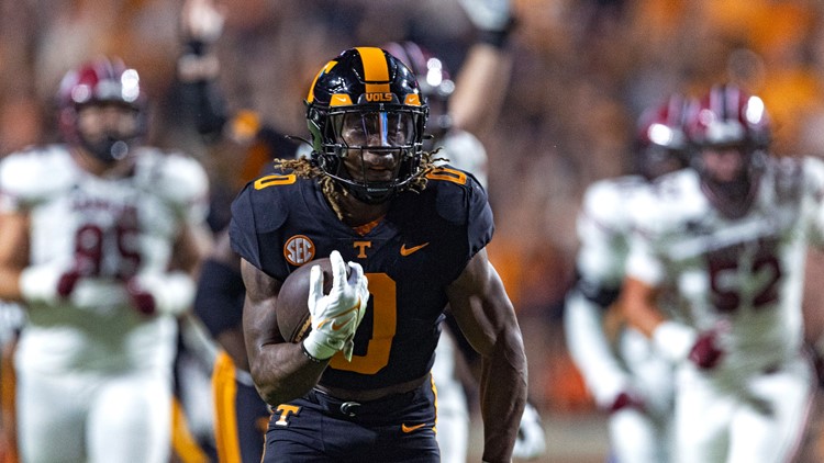 No. 21 Tennessee wins SEC home opener against South Carolina, 41-20