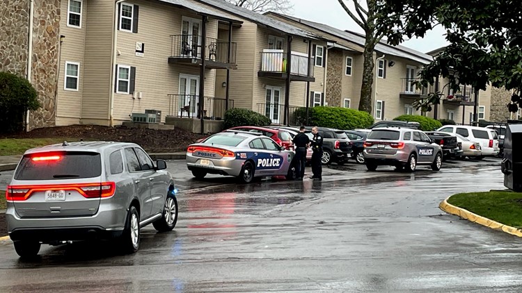 KPD: 17-year-old suffering life-threatening injuries after West Knoxville shooting