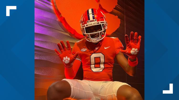 Webb football star Shavar Young commits to Clemson