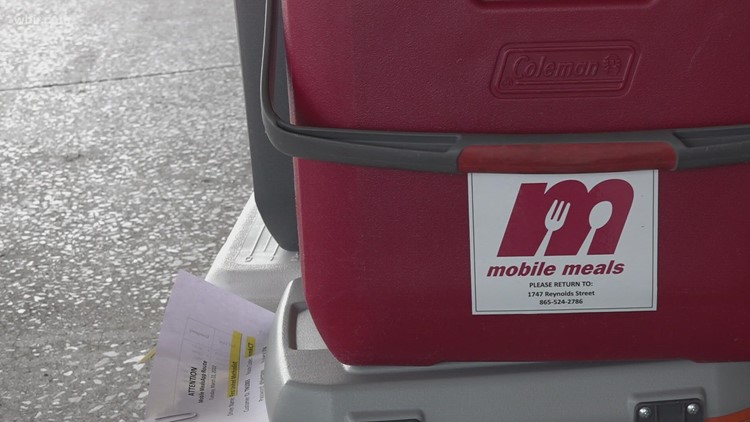 Mobile Meals looking for volunteers to deliver food to seniors in Knox County
