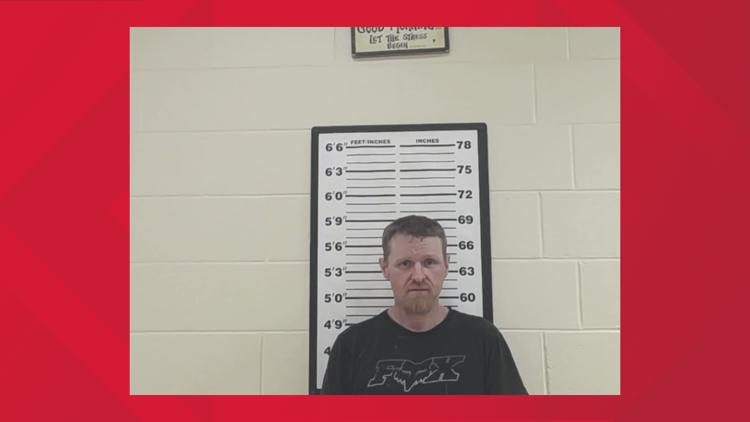 Officials searching for incarcerated man who escaped while working for Fentress County Jail Officials searching for incarcerated man who escaped while working for Fentress County Jail