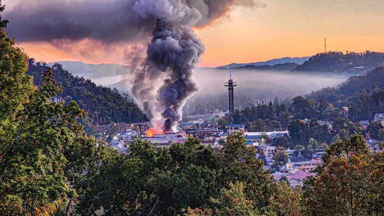 Gatlinburg Fire Department responds to fire at shopping center on the Parkway
